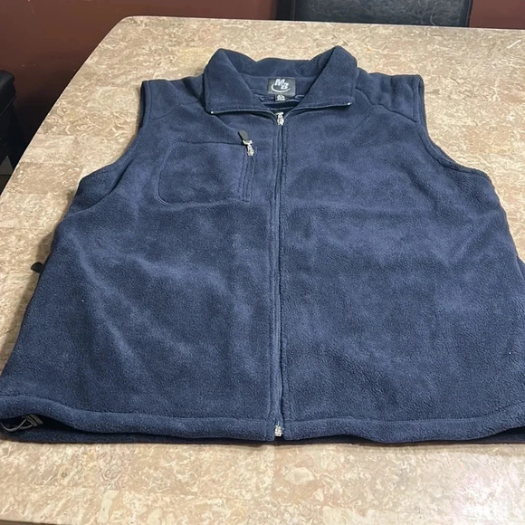 Vtg NWOT Vest ,blue thick fleece ,men,unisex
front zip,utility,outdoor,warm - Picture 12 of 12